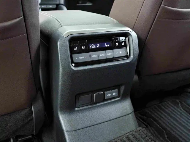Toyota Prado — Фото автомобиля 16