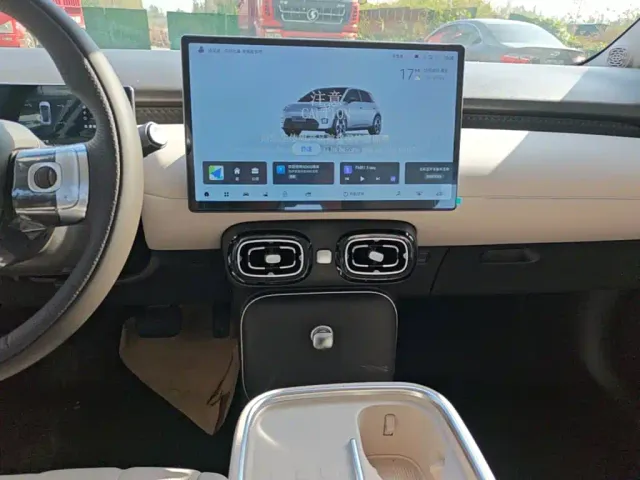 GAC Aion UT — Фото автомобиля 12