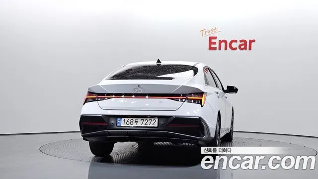 Hyundai Avante — Фото автомобиля 4