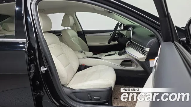 Hyundai Grandeur (New) Hybrid — Фото автомобиля 16