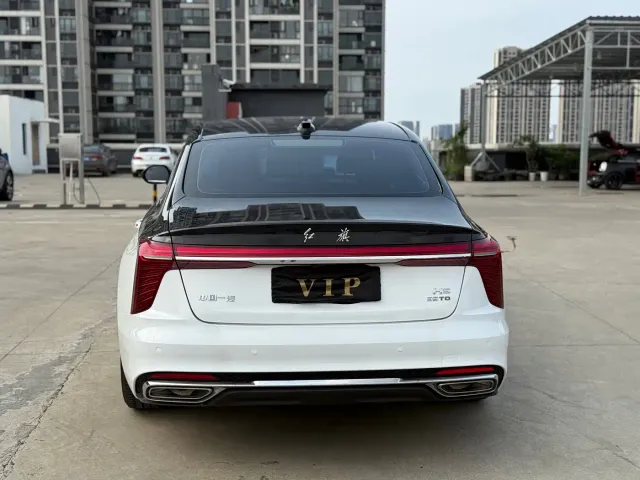 Hongqi H5 — Фото автомобиля 11
