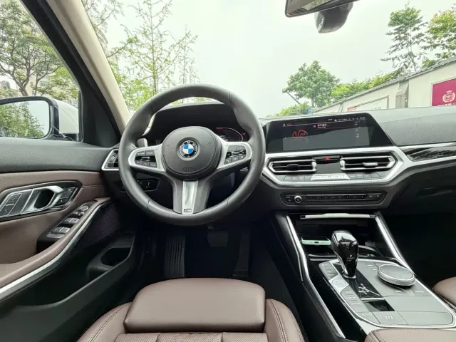 BMW 3 Series — Фото автомобиля 14