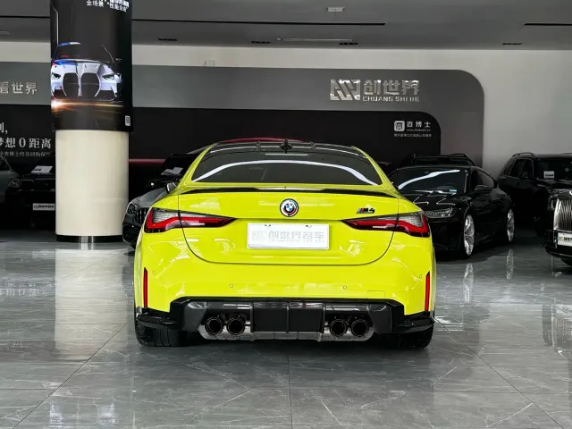 BMW M4 — Фото автомобиля 4