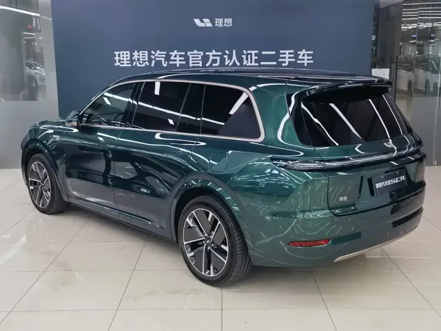 Li Auto L9 — Фото автомобиля 14
