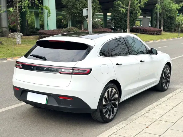 Aito M5 — Фото автомобиля 9