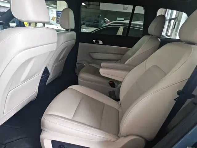 Li Auto ONE — Фото автомобиля 16