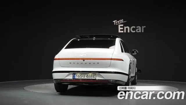 Hyundai Grandeur GN7 — Фото автомобиля 4