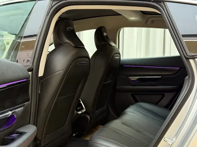 Xpeng P7 — Фото автомобиля 6