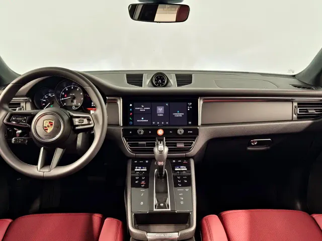 Porsche Macan — Фото автомобиля 12