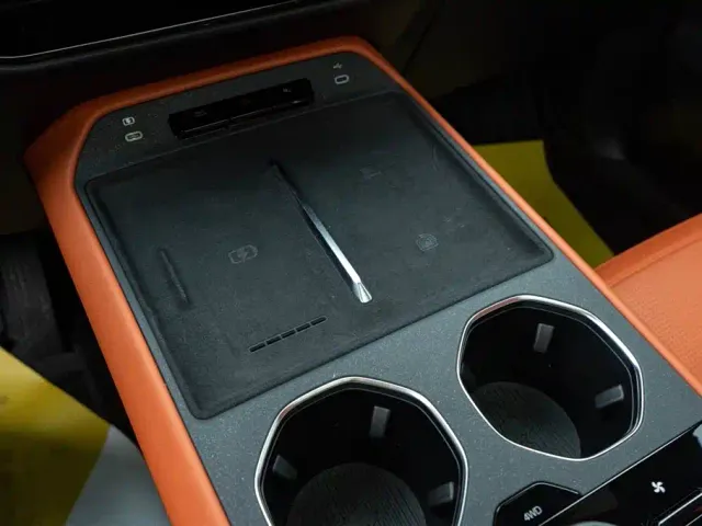 Ford Mustang NEV — Фото автомобиля 15