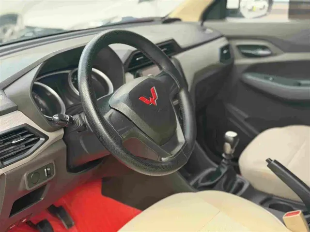 Wuling Hongguang — Фото автомобиля 8