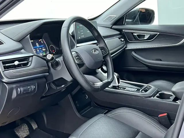 Chery Tiggo 8 — Фото автомобиля 7