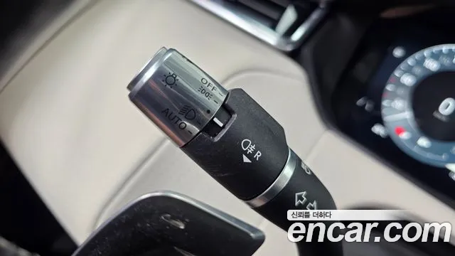 Land Rover Range Rover Velar — Фото автомобиля 29