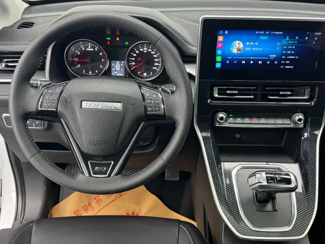 Haval M6 — Фото автомобиля 12