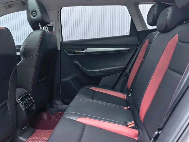 Skoda Karoq — Фото автомобиля 10