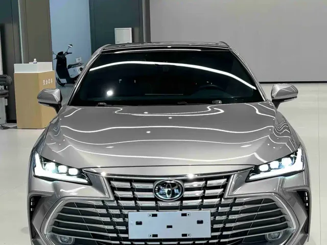 Toyota Avalon — Фото автомобиля 3