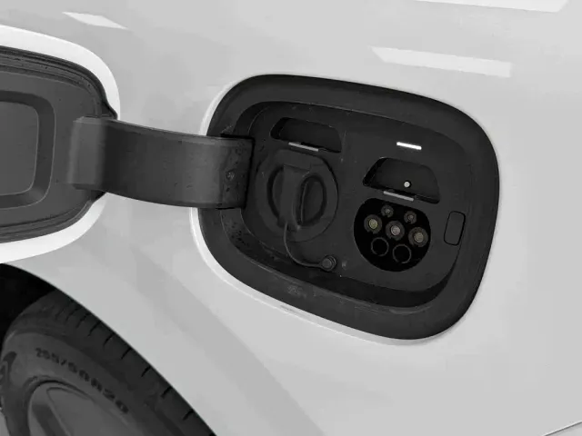 Li Auto i6 — Фото автомобиля 17