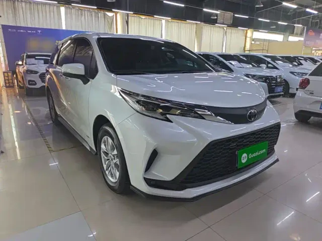 Toyota Granvia — Фото автомобиля 3