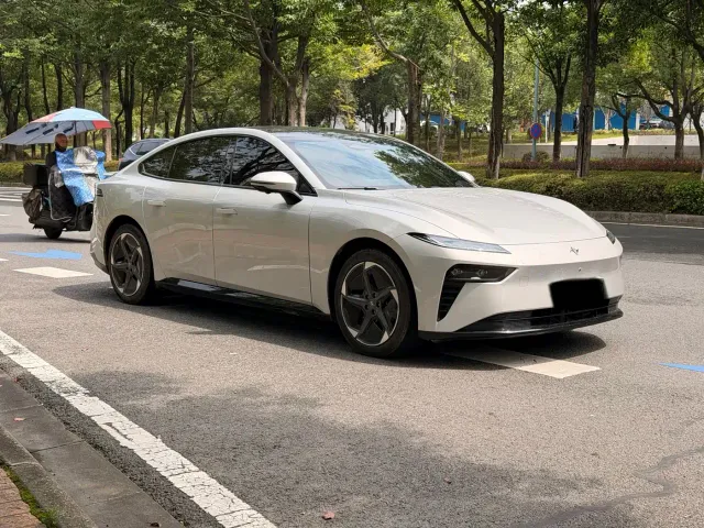 Dongfeng eπ 007 — Фото автомобиля 2