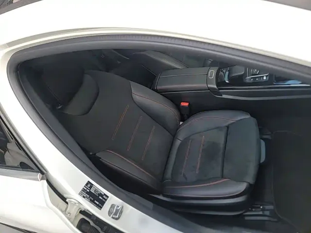 Mercedes-Benz A-Class — Фото автомобиля 24