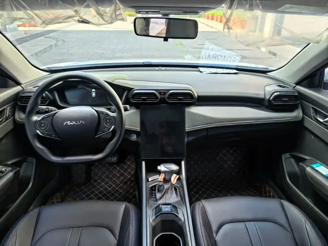 Dongfeng Yixuan — Фото автомобиля 6