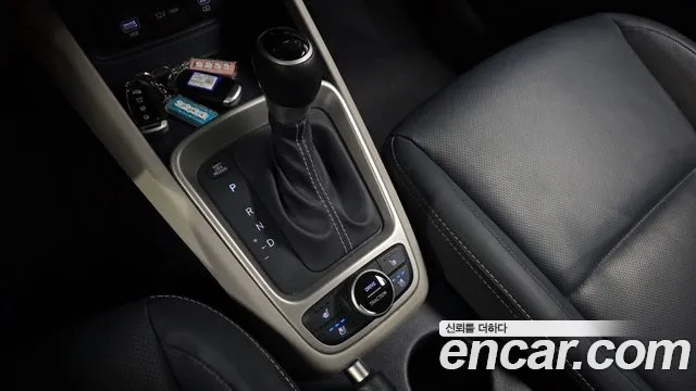 Hyundai Venue — Фото автомобиля 9