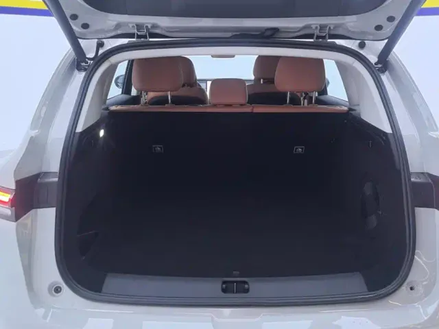 Leapmotor C10 — Фото автомобиля 4