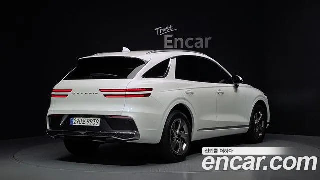 Genesis GV70 2.5T Бензин 2WD — Фото автомобиля 2