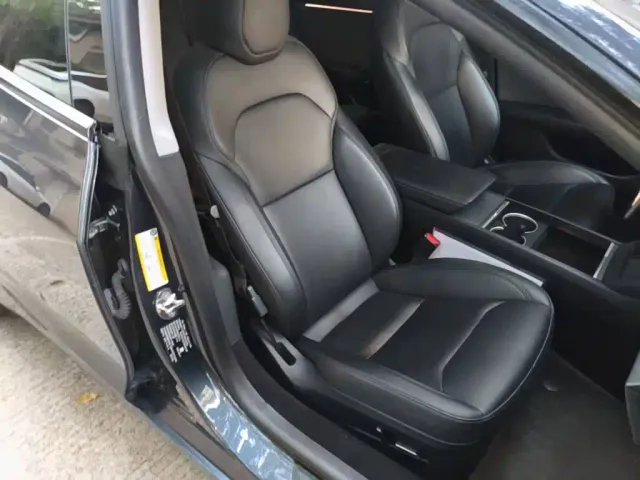 Tesla Model 3 — Фото автомобиля 24