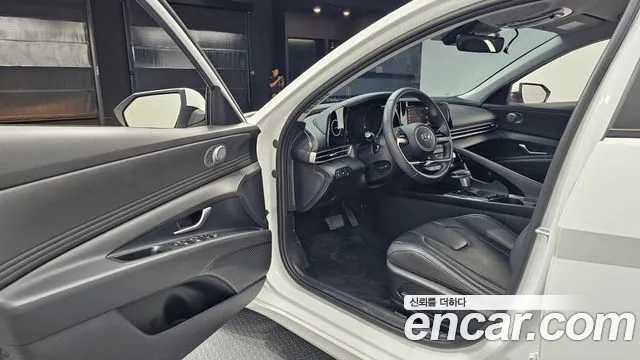 Hyundai Avante CN7 — Фото автомобиля 10