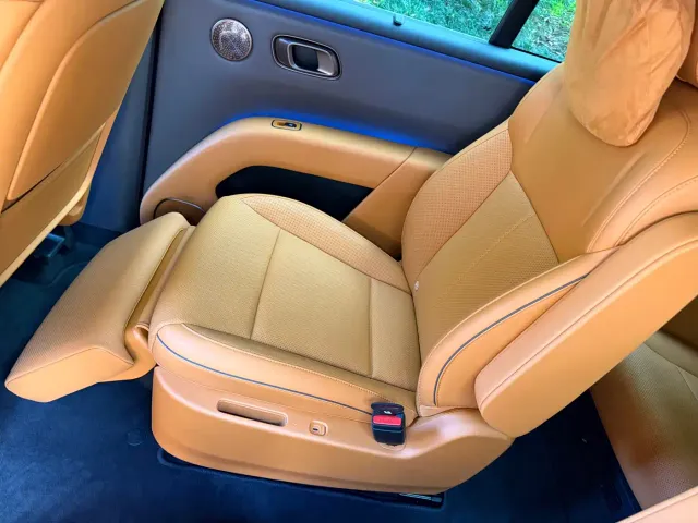 Li Auto i8 — Фото автомобиля 7