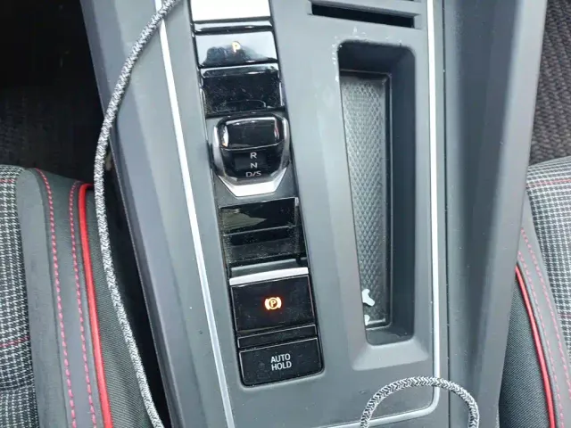 Volkswagen Golf GTI — Фото автомобиля 10
