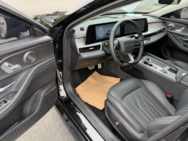 Chery Arrizo 8 — Фото автомобиля 8