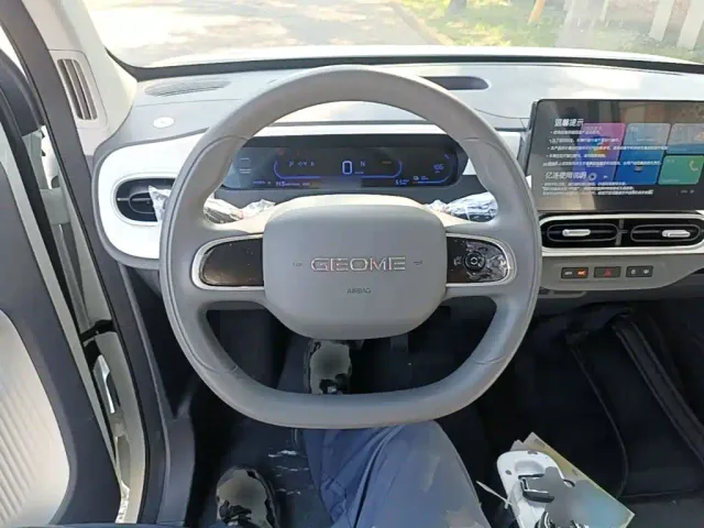 Geely Panda — Фото автомобиля 10