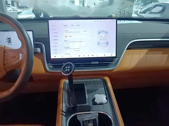 Dongfeng eπ 008 — Фото автомобиля 8