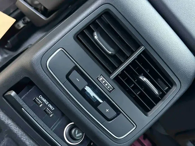 Audi A4L — Фото автомобиля 6