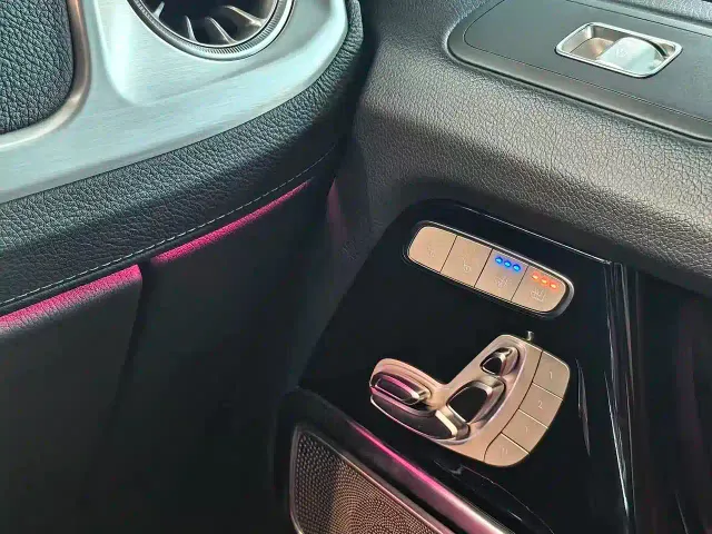 Mercedes-Benz G-Class — Фото автомобиля 10