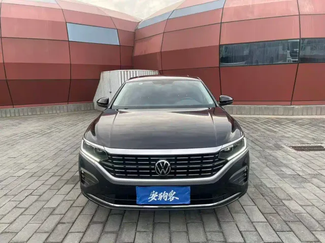 Volkswagen Passat — Фото автомобиля 2