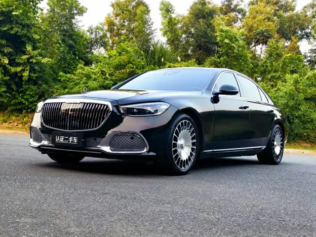 Фотография автомобиля — Mercedes-Benz S-Class
