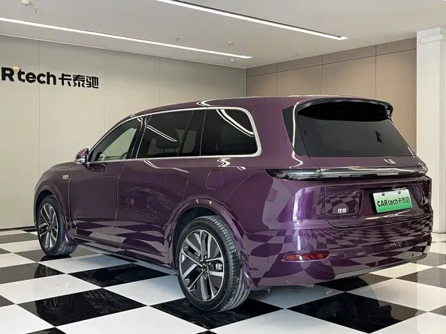 Li Auto L9 — Фото автомобиля 7