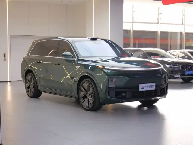 Li Auto L9 — Фото автомобиля 7