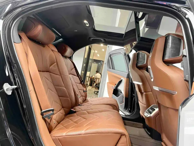 BMW 7 Series — Фото автомобиля 5