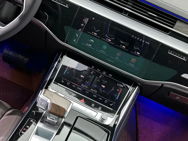 Audi A8 — Фото автомобиля 26
