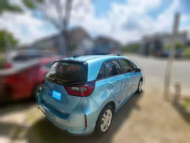 Honda Fit — Фото автомобиля 2