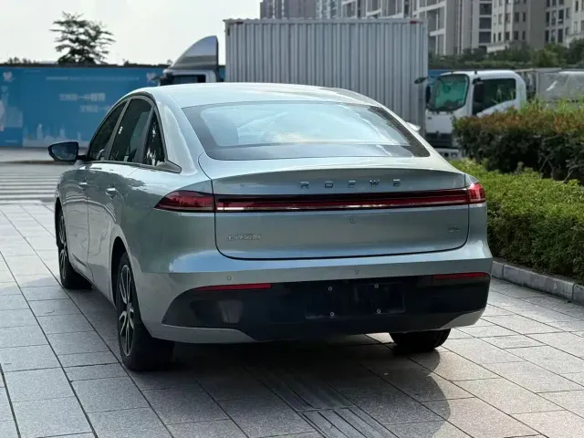 Roewe D6 — Фото автомобиля 3