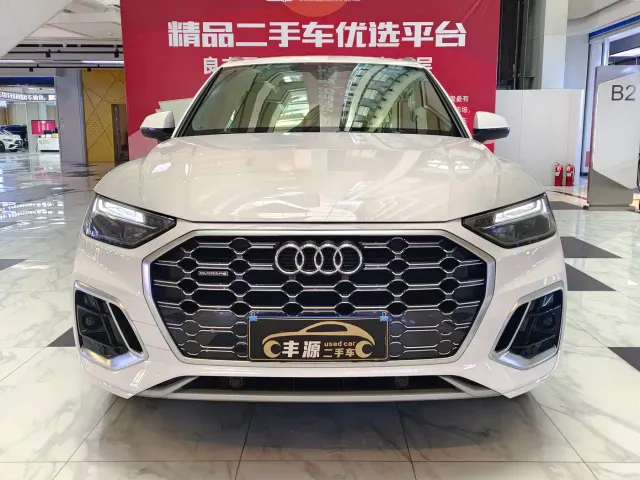 Audi Q5L — Фото автомобиля 2