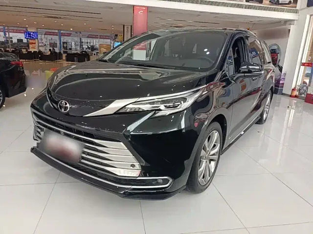 Фотография автомобиля — Toyota Sienna