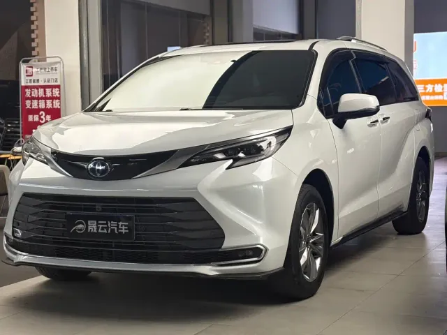 Фотография автомобиля — Toyota Sienna
