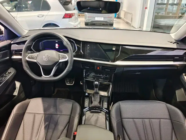 Volkswagen Passat — Фото автомобиля 7