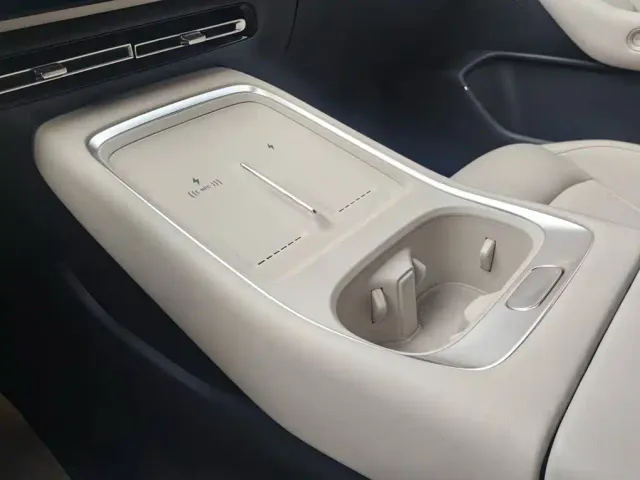 Xpeng P7+ — Фото автомобиля 6